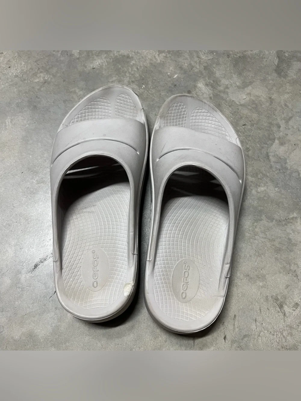 OOFOS OOahh Slide Sandal Gray Recovery Comfort Shoes Men 9 Women's 11